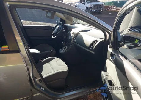 2011 Nissan Sentra 2.0S z USA, uszkodzony, nr VIN 3N1AB6AP3BL711486